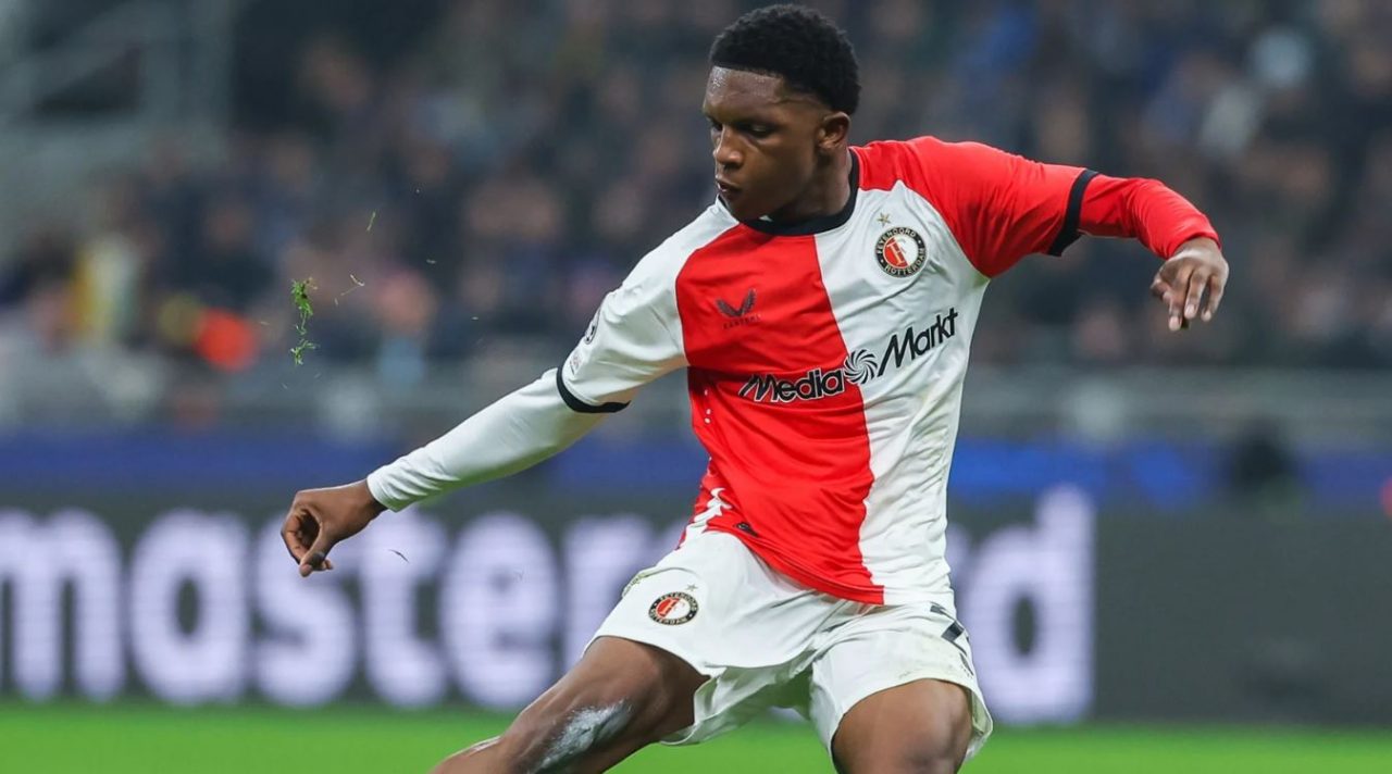 Bek Muda Penjegal Leao Masuk Radar Arsenal!
