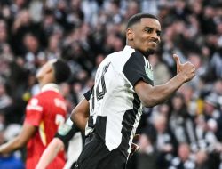 Liverpool Incar Striker Baru! Isak Jadi Prioritas, Osimhen Siap Jadi Juru Selamat?