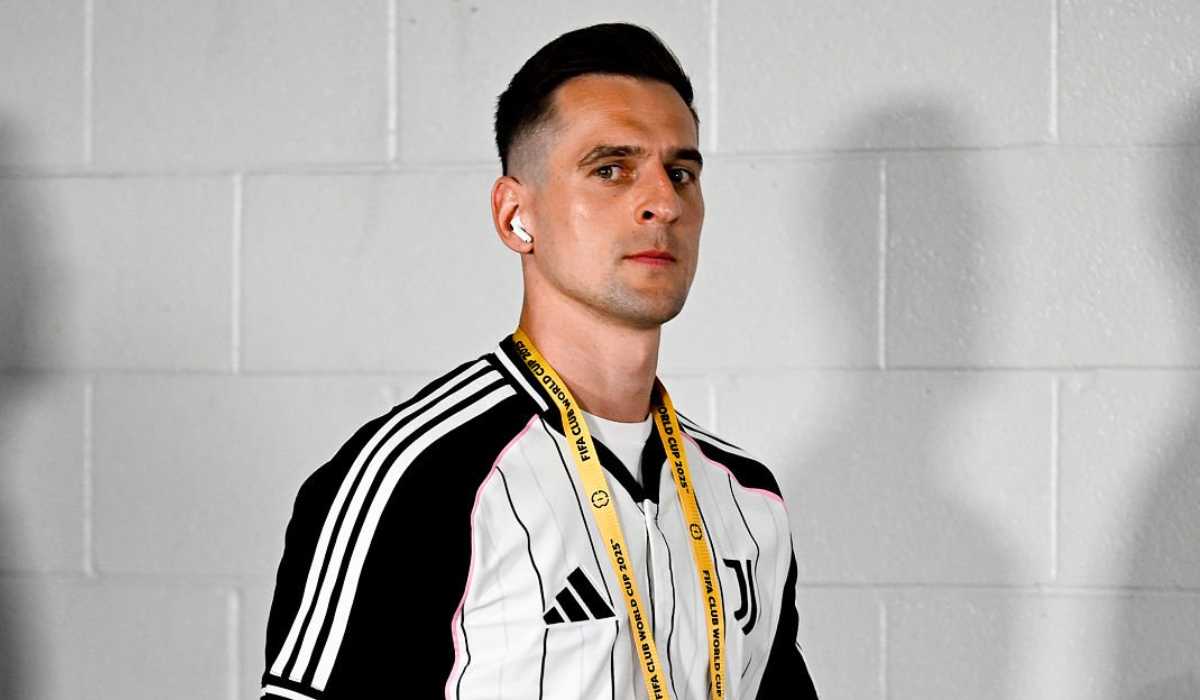 Milik ke Spanyol? Juventus Siap Lepas Striker Polandia!