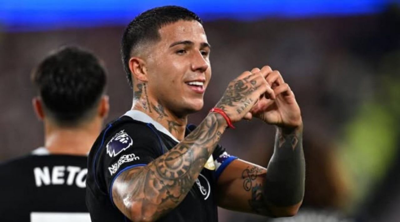 Chelsea Hancurkan West Ham: Enzo Maestro!