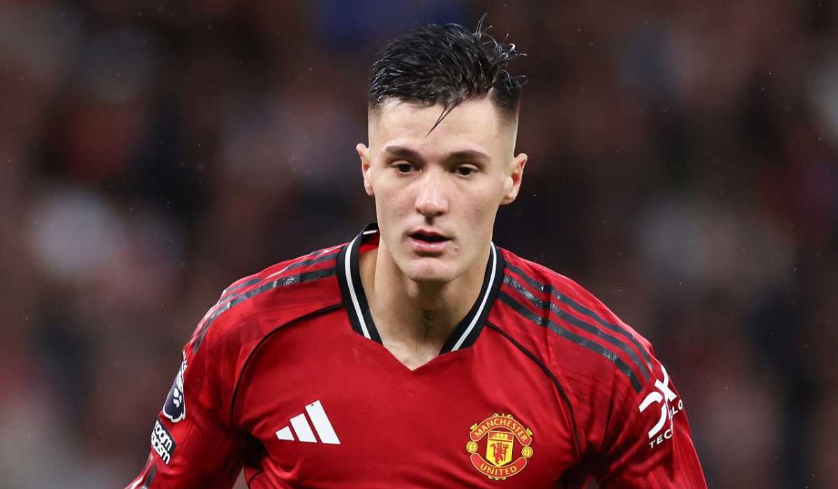 MU Salah Langkah? Legenda Sesalkan Transfer Striker!