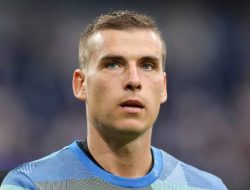 Lunin Setia! Tolak Pindah, Andalkan Copa del Rey?