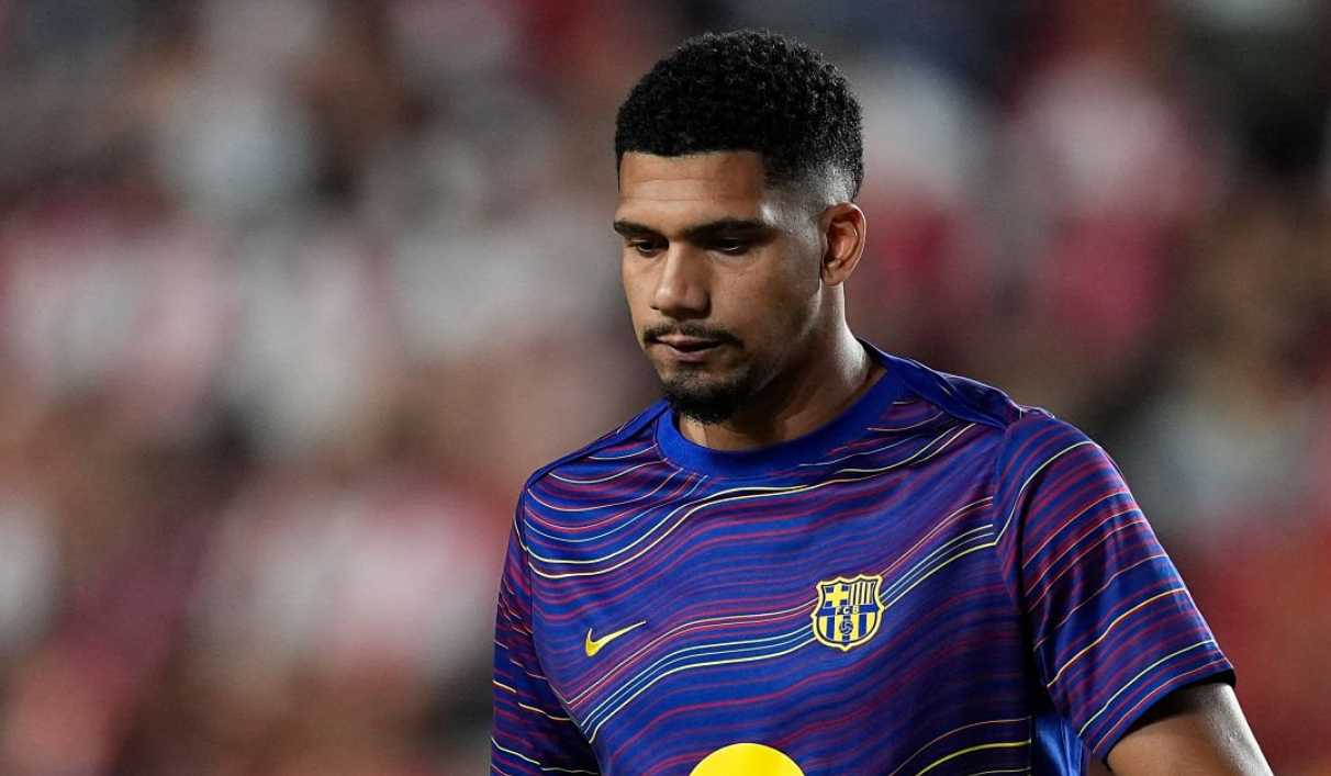 Liverpool Bidik Bek Barca Rp950 Miliar!