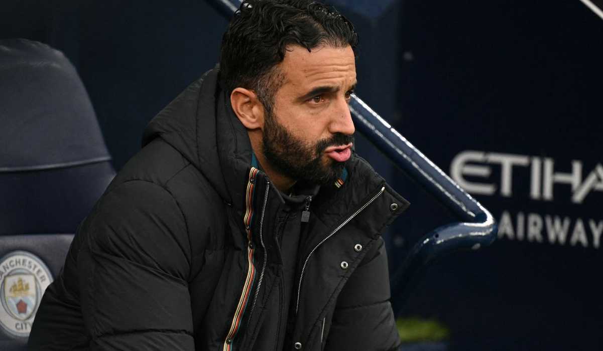 MU Hancur di Derby, Amorim Sengaja Pecat Diri?