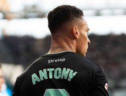 Antony Hampir Batal Hengkang? Ini Bisikan Cunha!