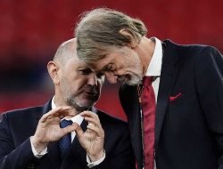 MU Era Baru: Ratcliffe Pangkas Gaji Demi Kejayaan!