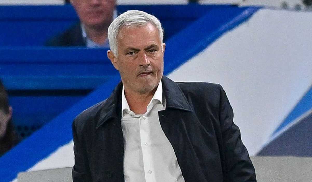 Mourinho "Pasang Badan" Bela Enzo, Fans Chelsea Terharu!