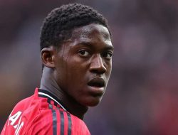 Mainoo Terpinggirkan? Pelatih Baru MU Beri Penjelasan!