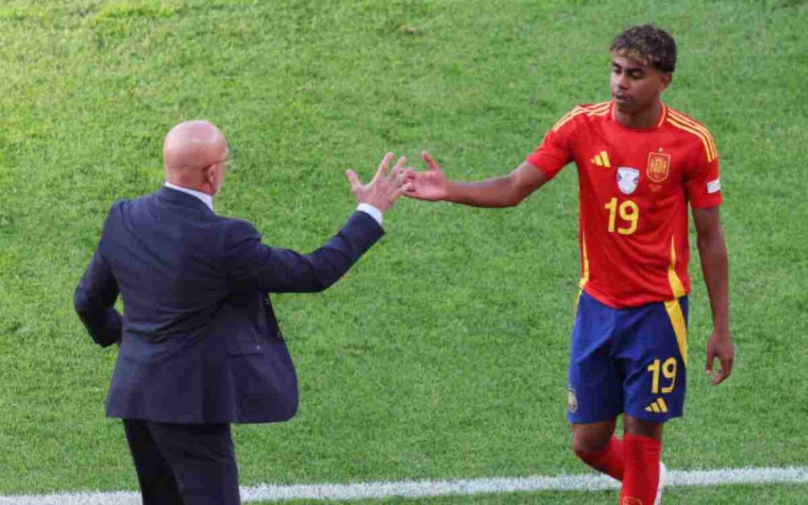 Yamal Dipanggil Spanyol, Barca Gigit Jari!