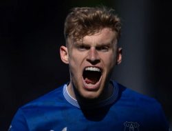 Liverpool Gigit Jari! Everton Pagari Bintangnya?