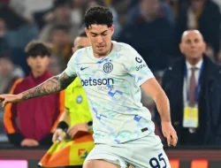 Bastoni Dibidik Barca, Siapkan Tumbal Pemain Muda!