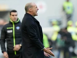 Milan Rombak Total! Allegri Prioritaskan Bek Tangguh